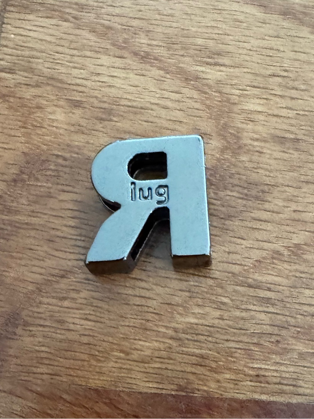 Lug “R” Initial Bag Charm - Picture 2 of 5